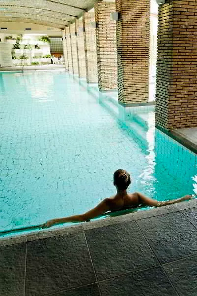 Hotel Des Arts Resort & Spa Tamarist 4*,